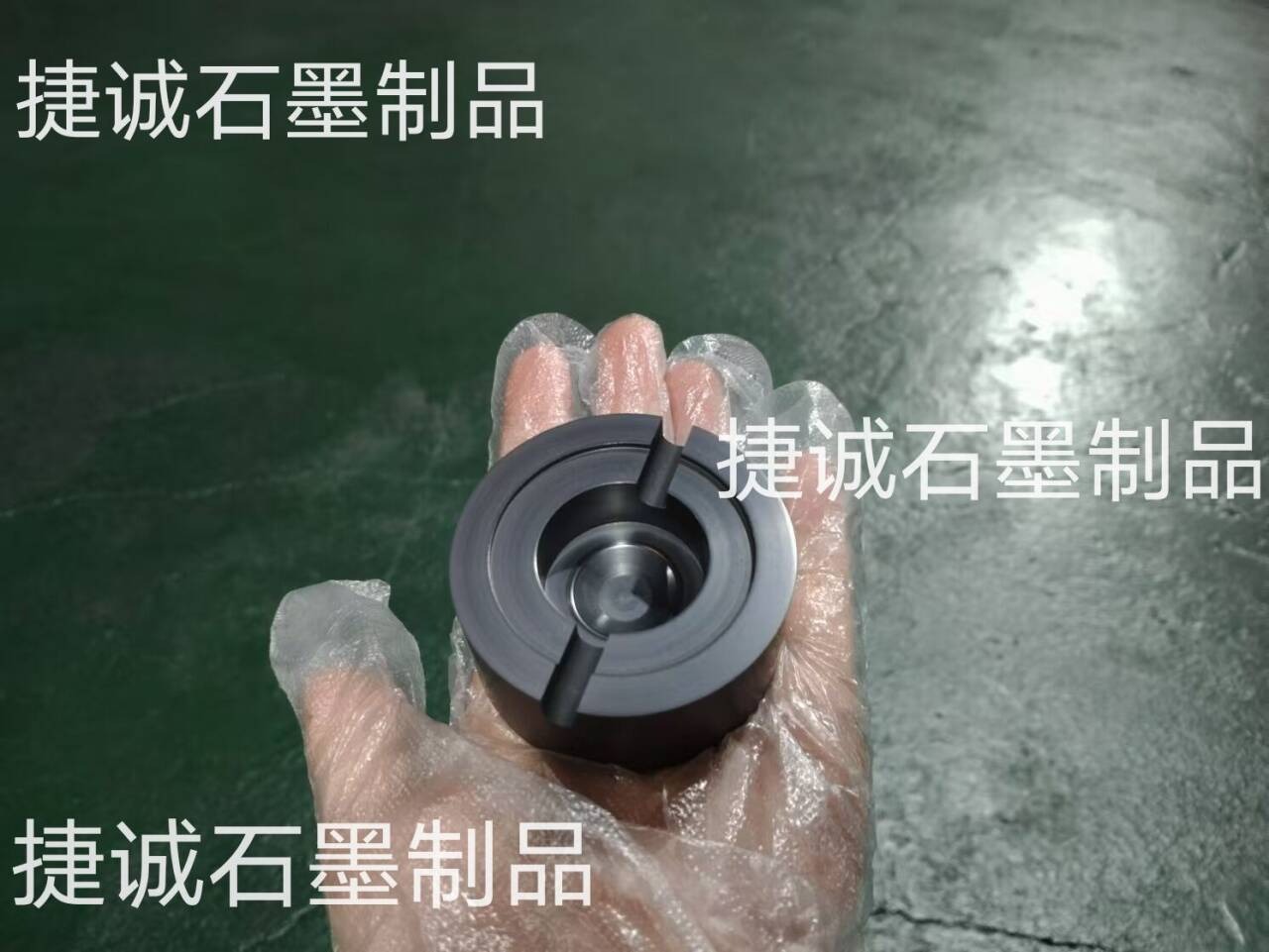 抗氧化石墨坩堝，石墨匣缽坩堝，石墨坩堝加工，光譜純石墨坩堝，石墨坩堝加工廠，分析儀器石墨坩堝，高純石墨坩堝，高純石墨坩堝加工，石墨坩堝生產(chǎn)廠家