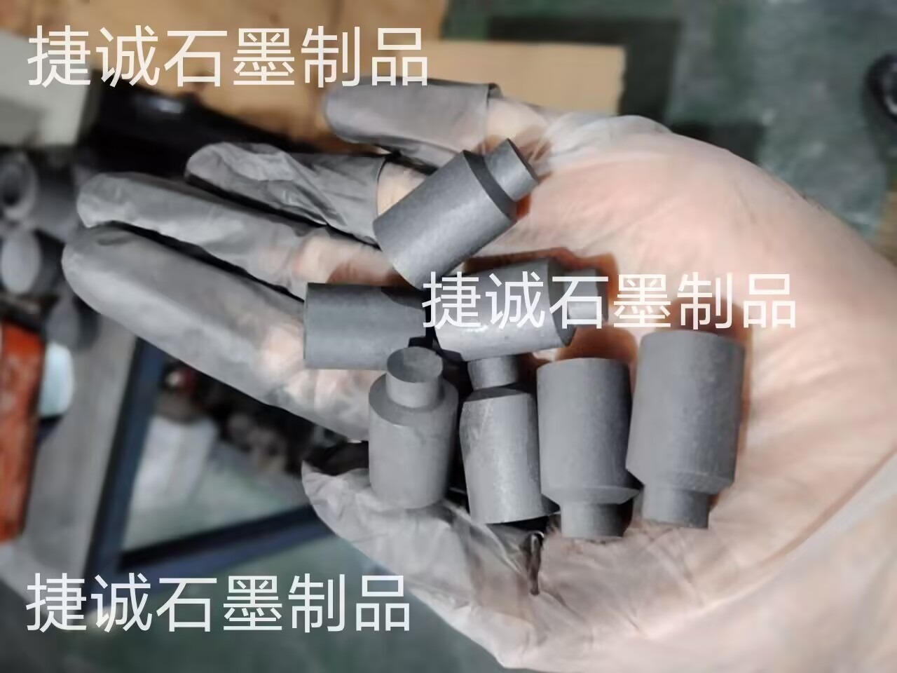 石墨坩堝，石墨坩堝加工，高純石墨坩堝加工，石墨熔金坩堝，高純石墨坩堝，石墨匣缽坩堝，石墨熔金坩堝加工，石墨坩堝加工廠，高純石墨坩堝加工廠，石墨坩堝生產(chǎn)廠家